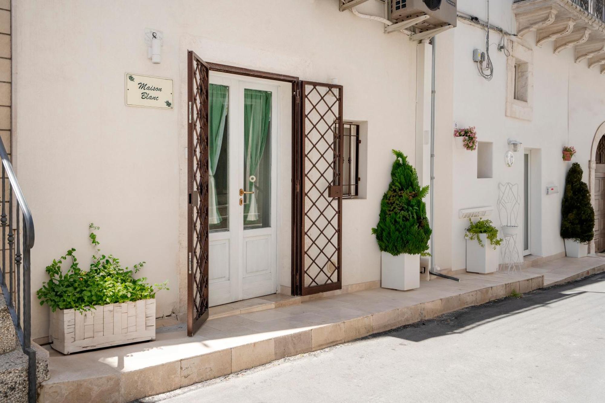 Maison Blanc Ostuni Extérieur photo